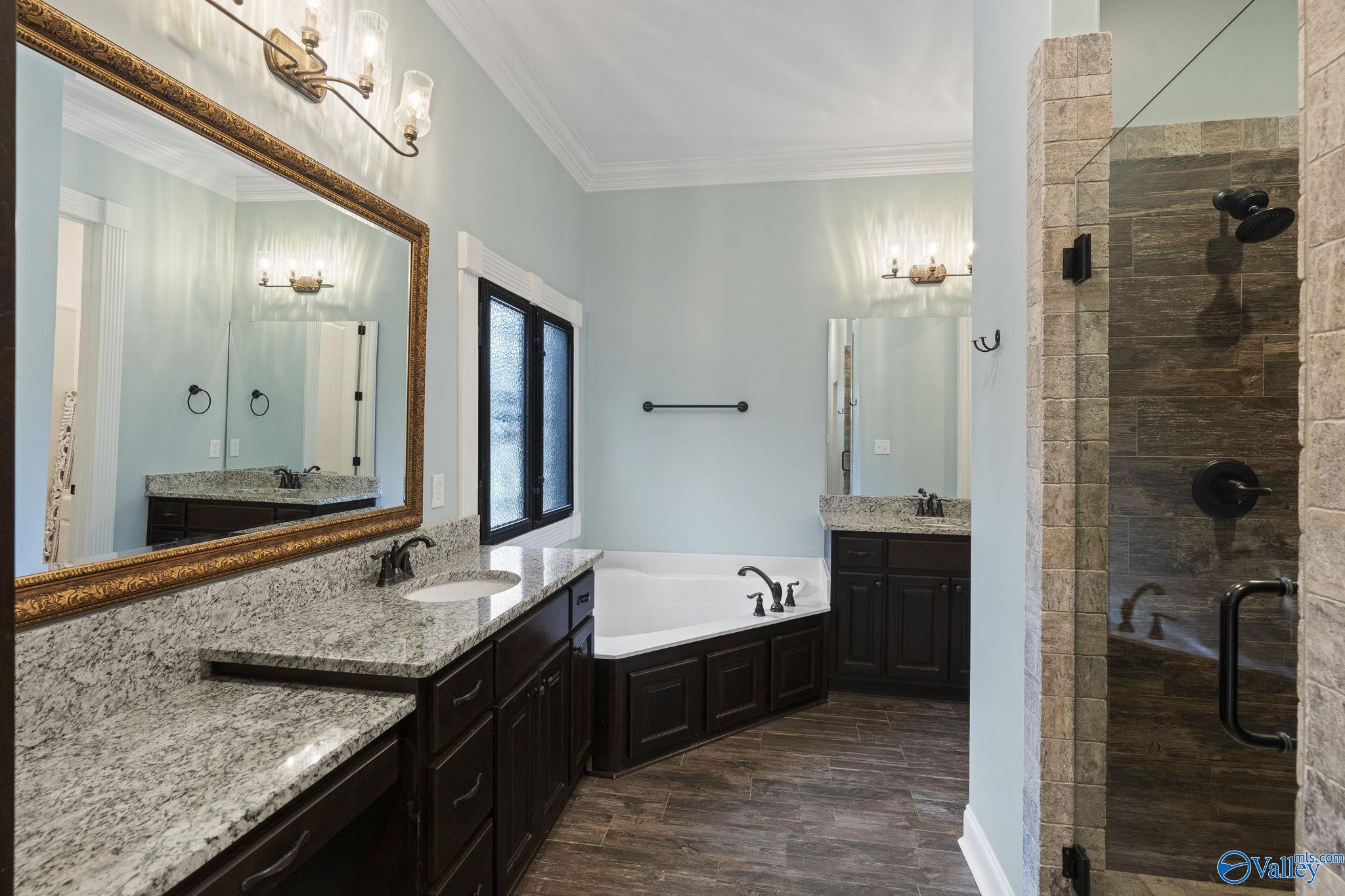 11 SE Braewick Place