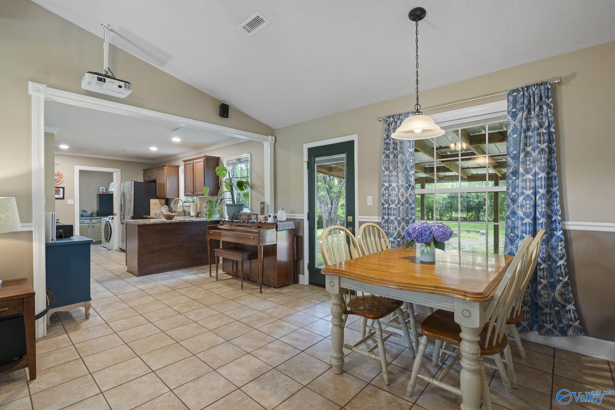 880 Browns Ferry Road