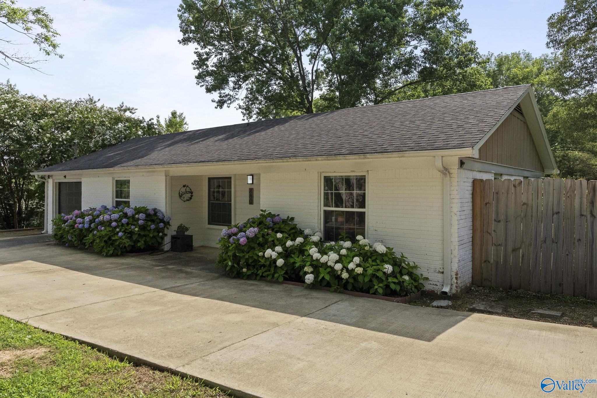880 Browns Ferry Road