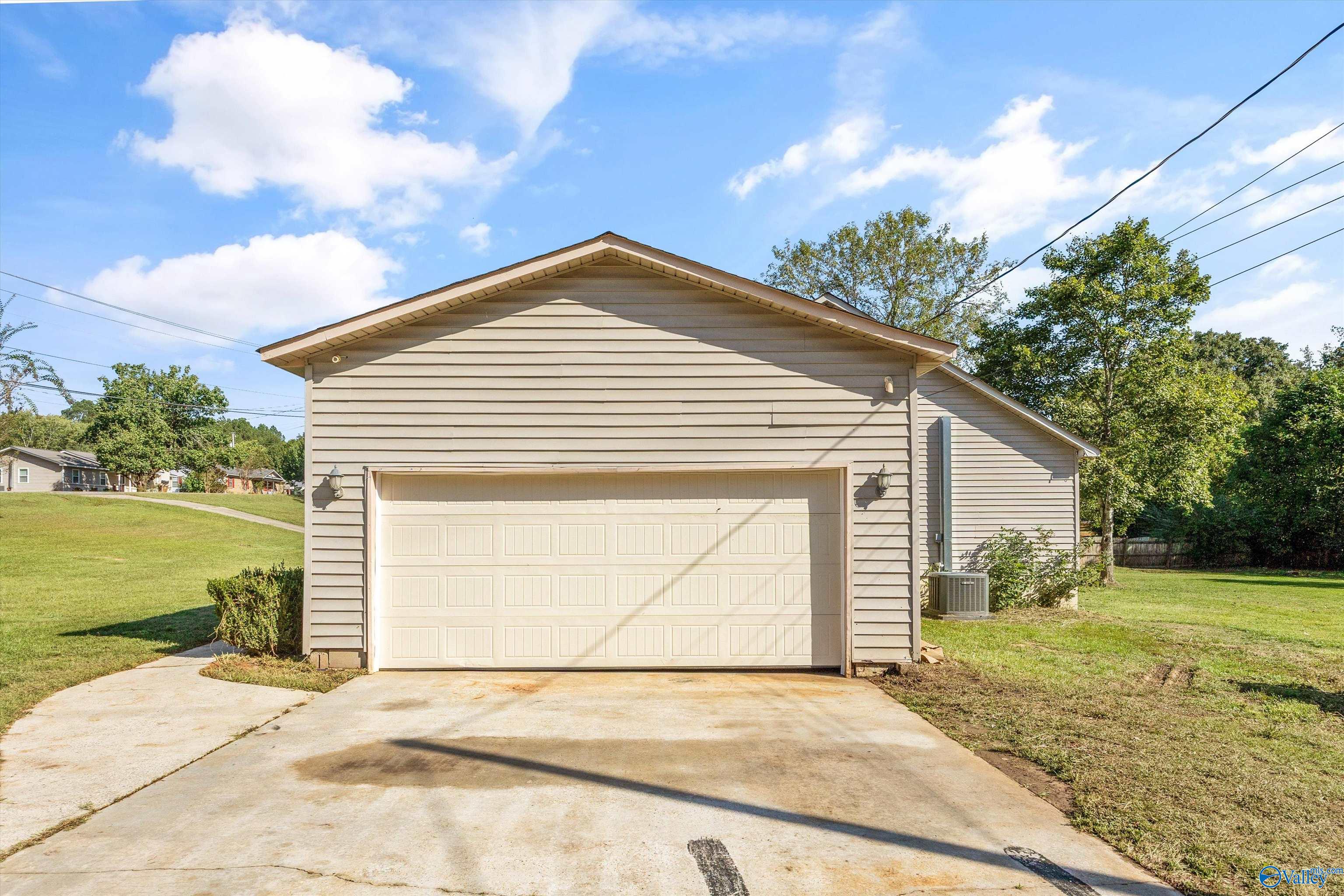 1806 Tunsel Road SW