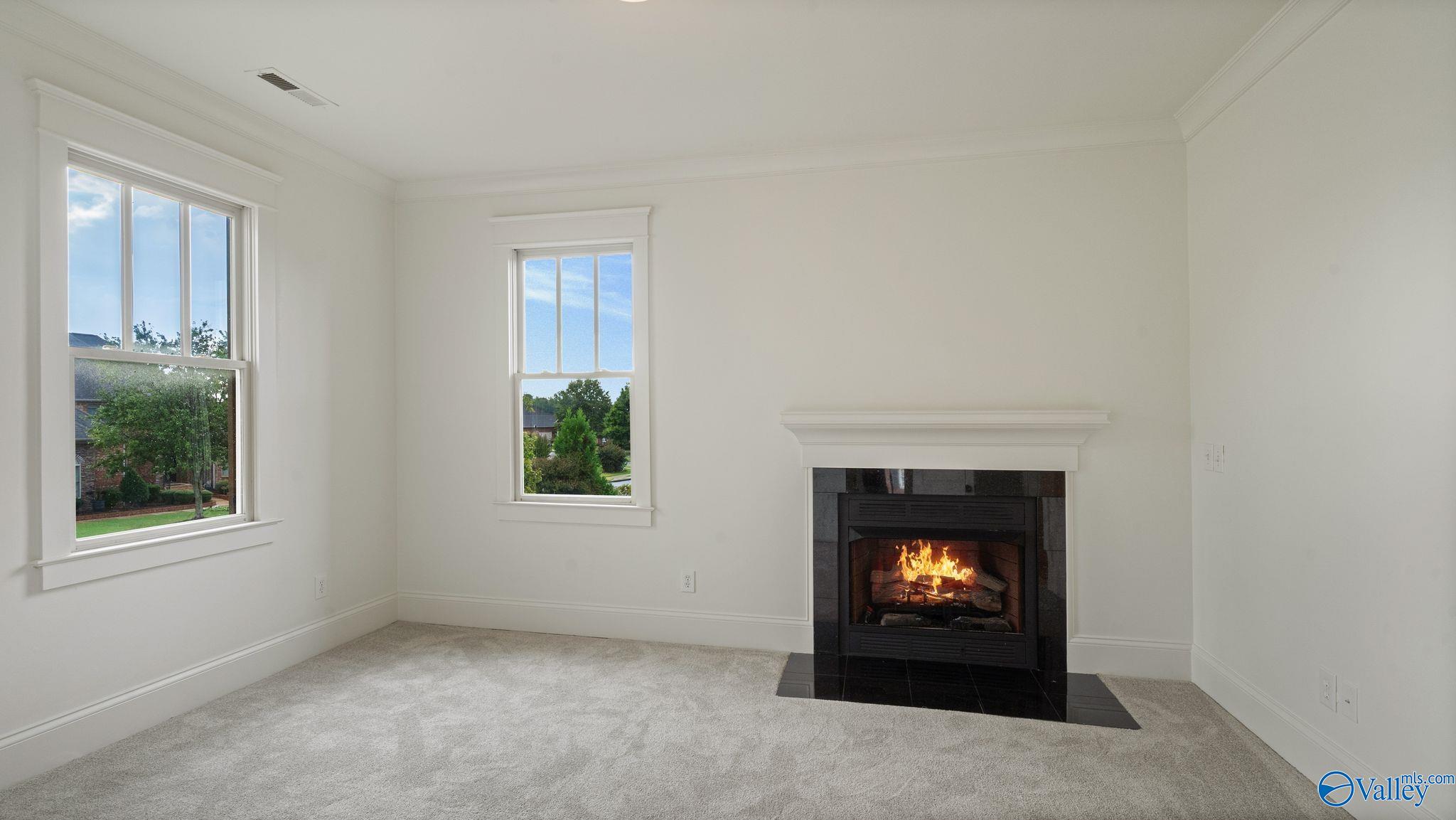 31 Lake Forest Blvd SW