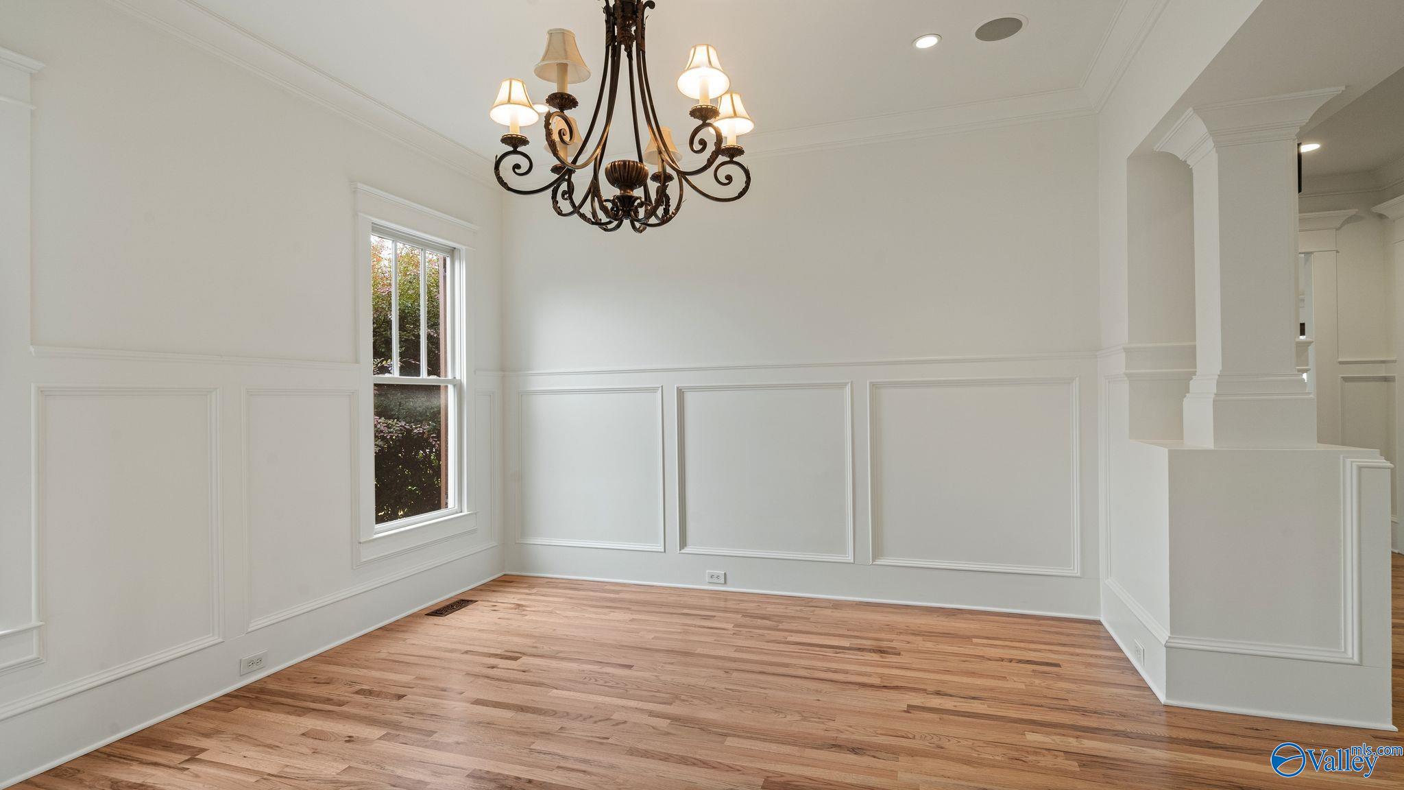 31 Lake Forest Blvd SW