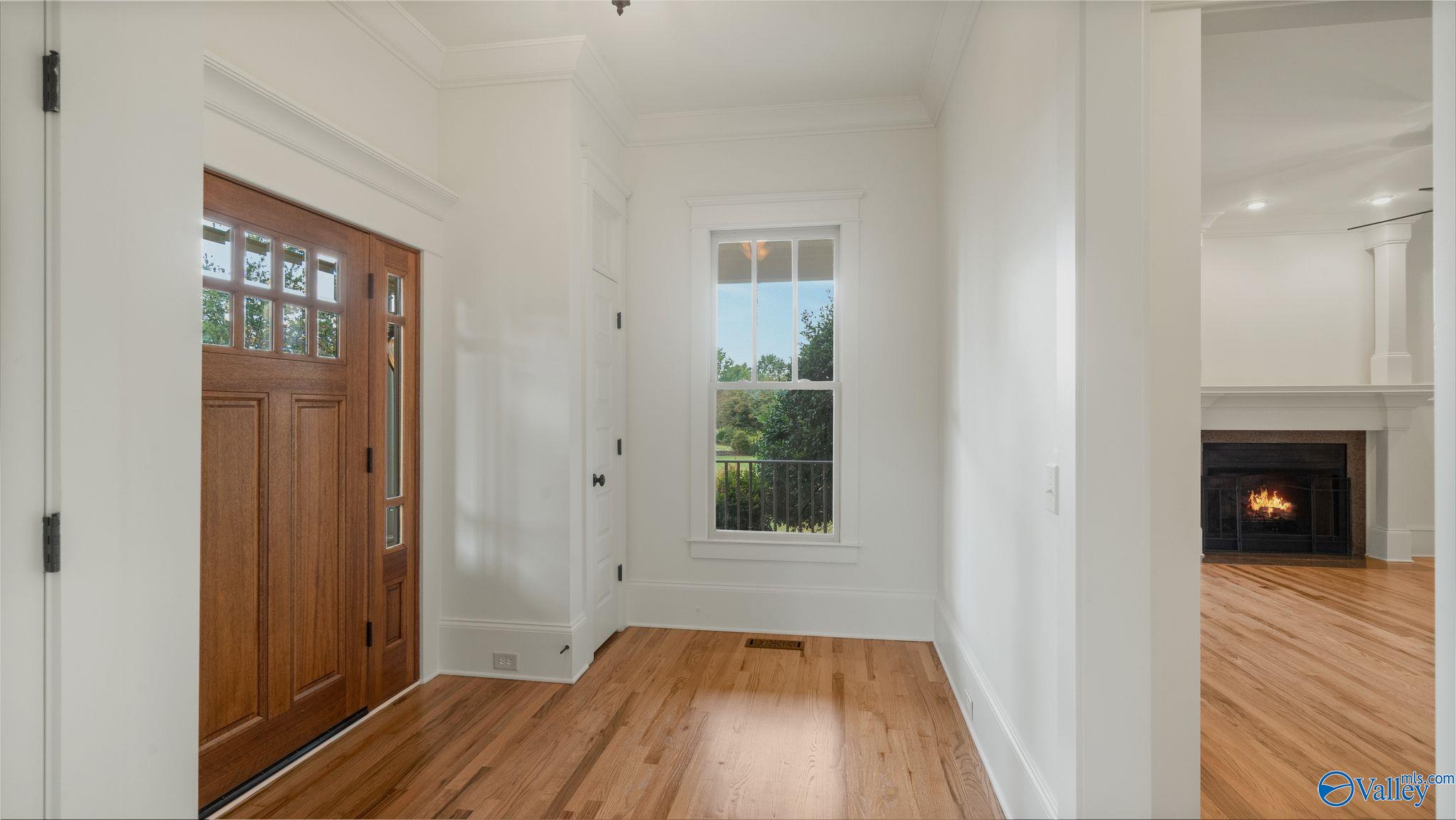 31 Lake Forest Blvd SW