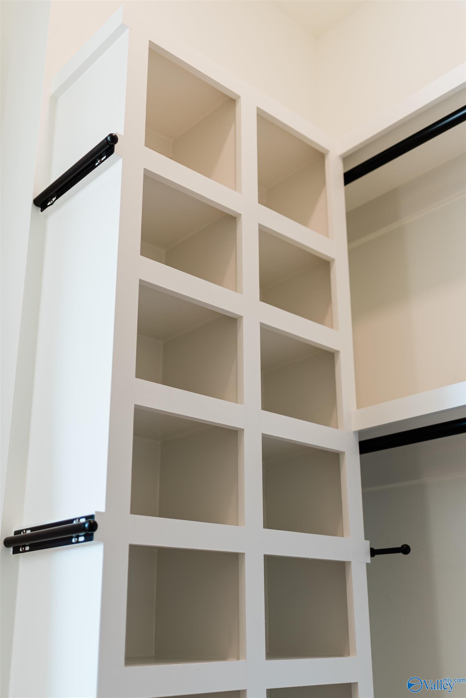 8 Lendon Main Street