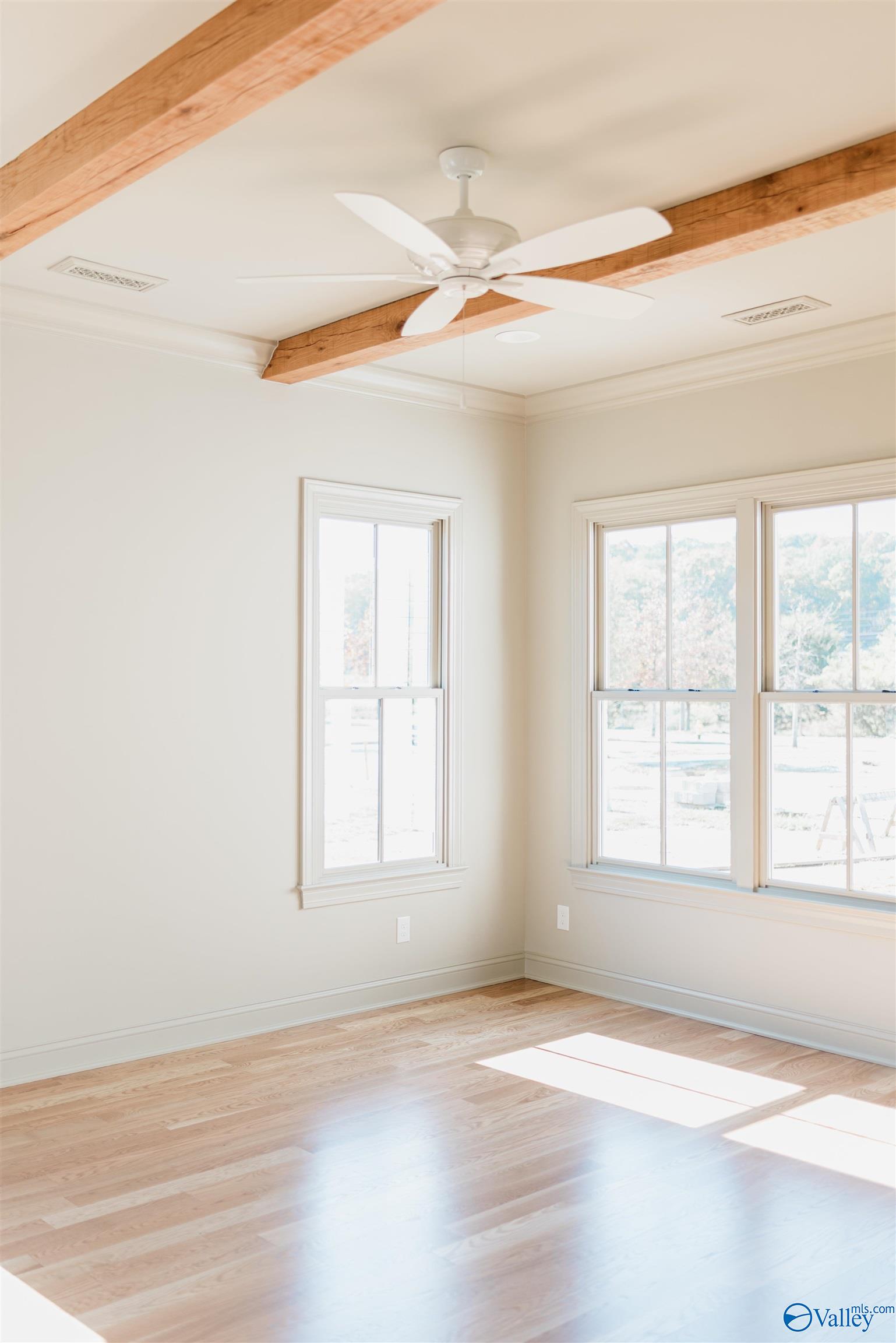 8 Lendon Main Street