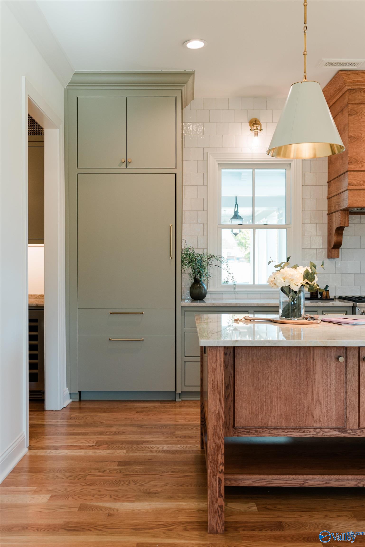 8 Lendon Main Street