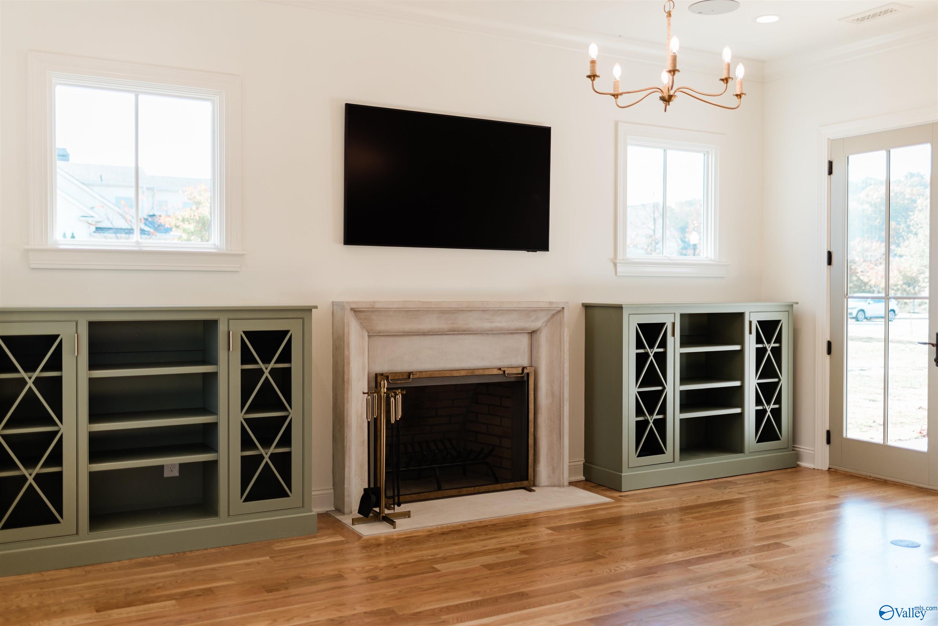 8 Lendon Main Street