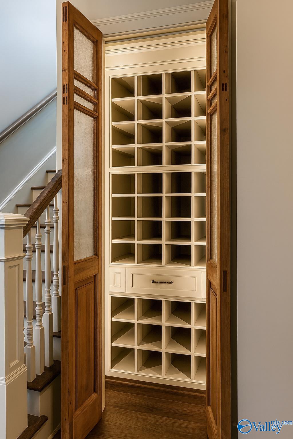 6 Lendon Main Street