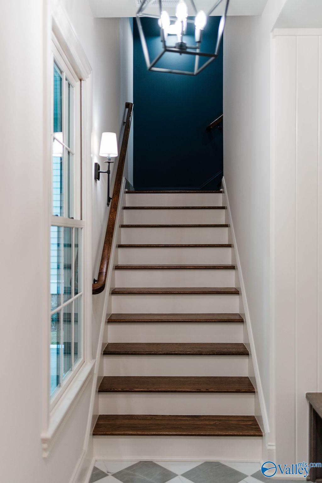 8 Lendon Park Drive SE