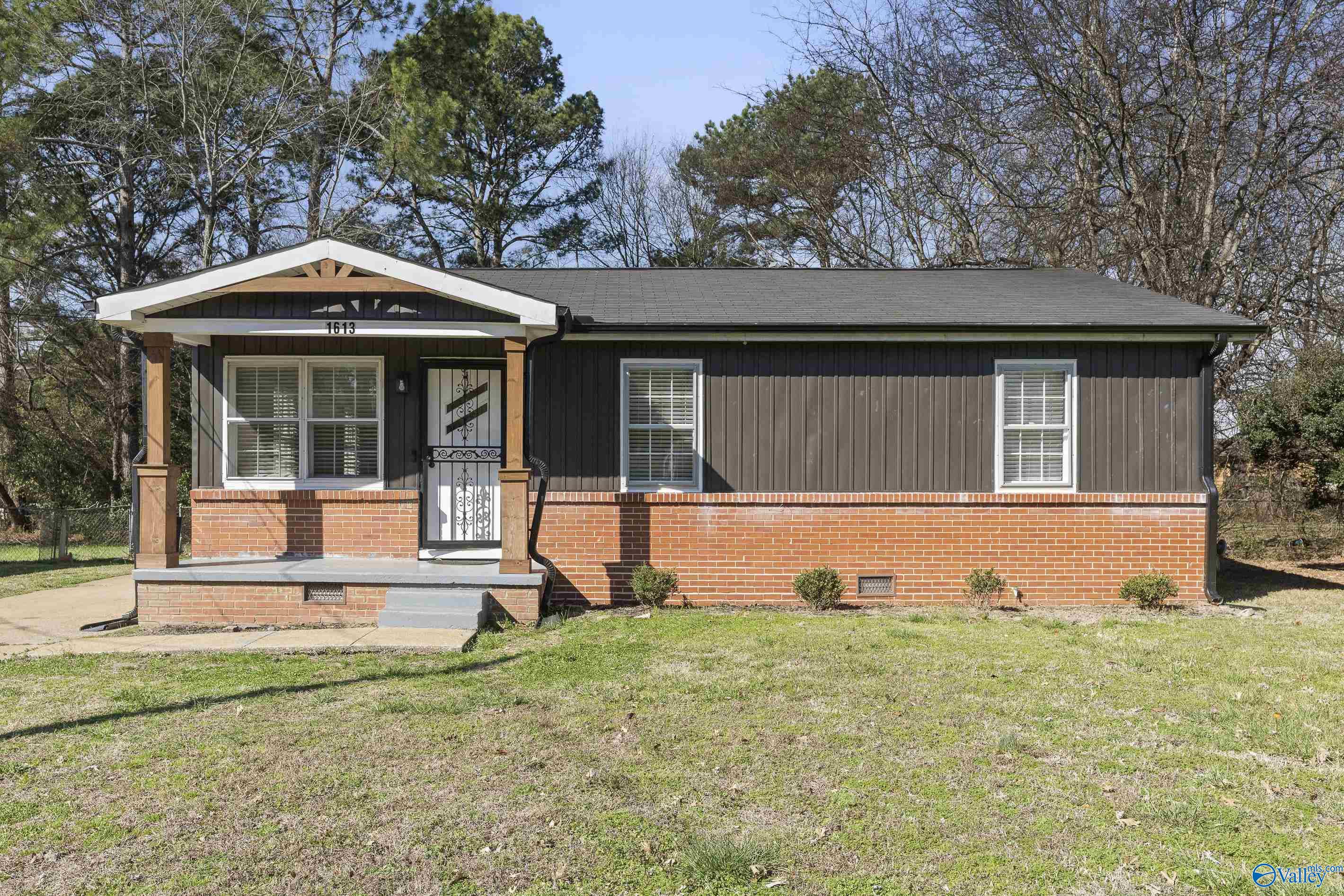 1613 Armstrong Street NW