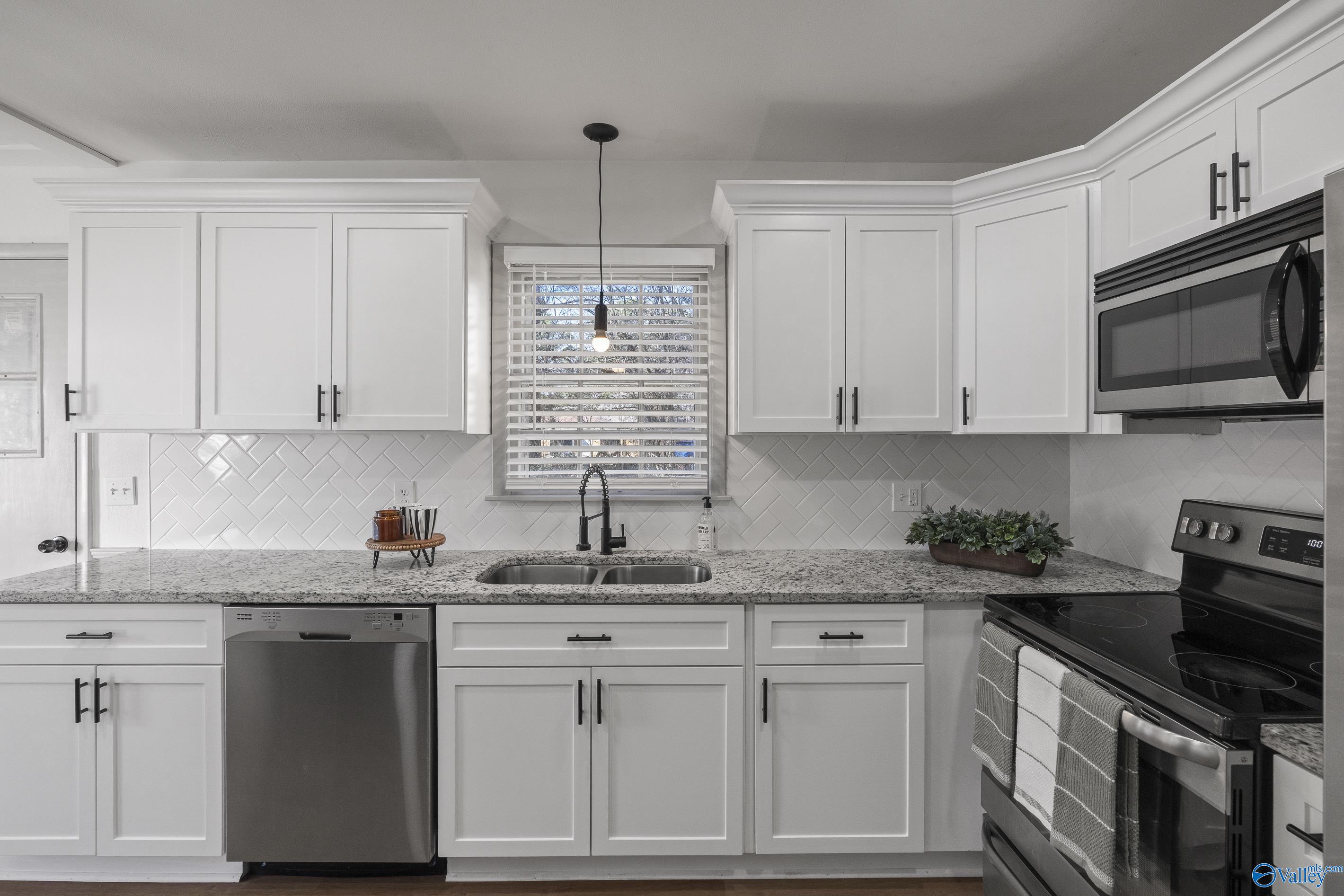 1613 Armstrong Street NW