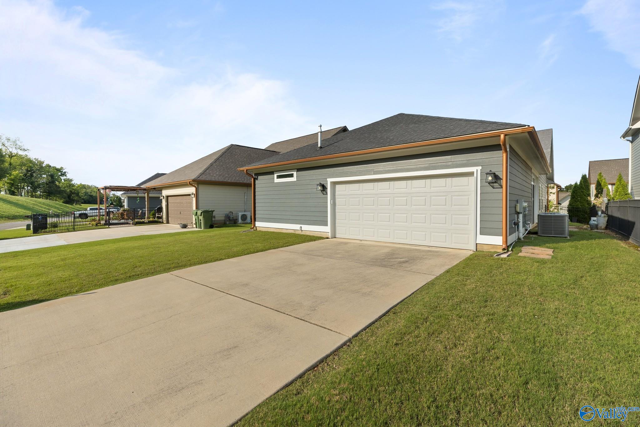 1509 Trek Street