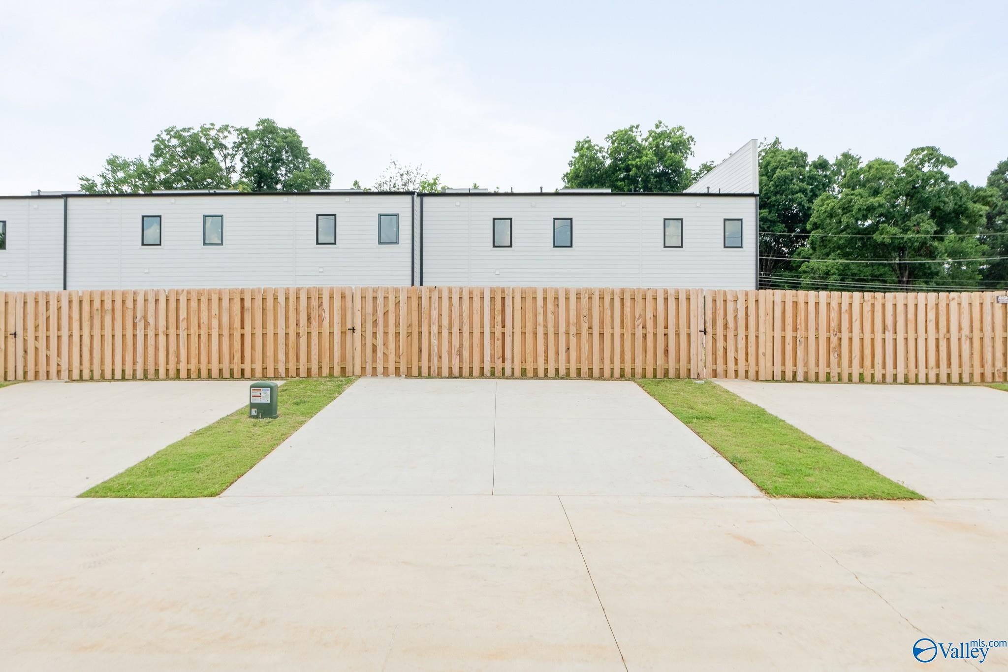 2512 Freeman Road