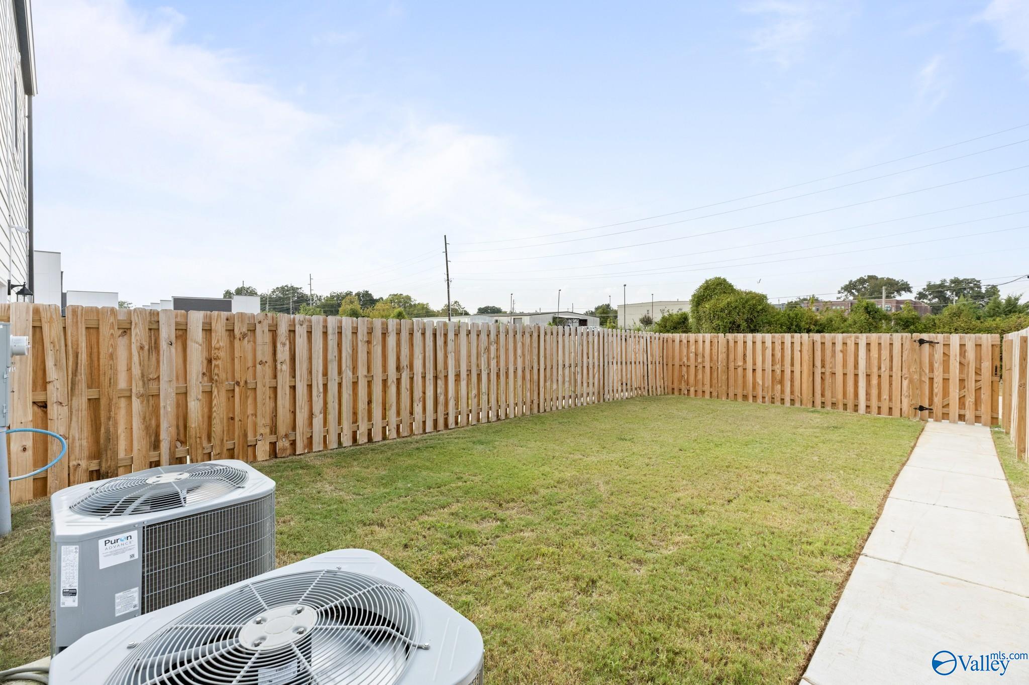 2512 Freeman Road