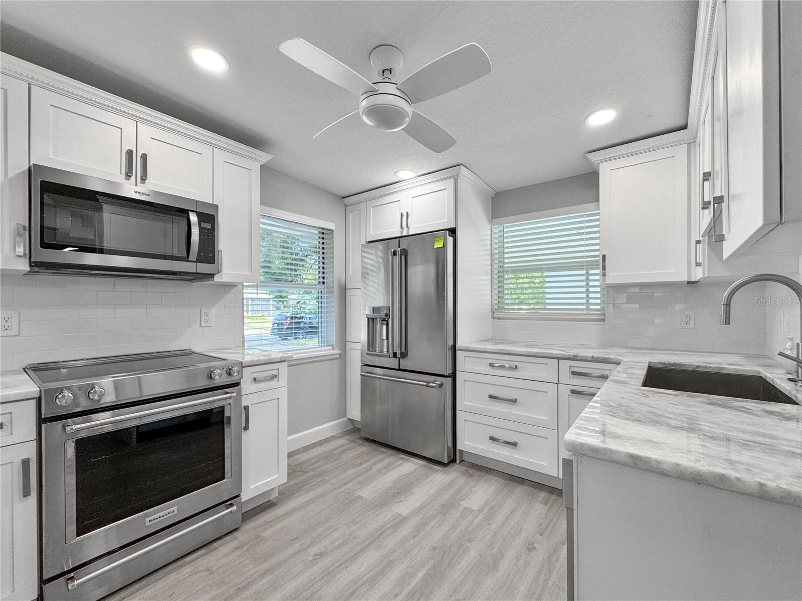 2128 LINDEN RD