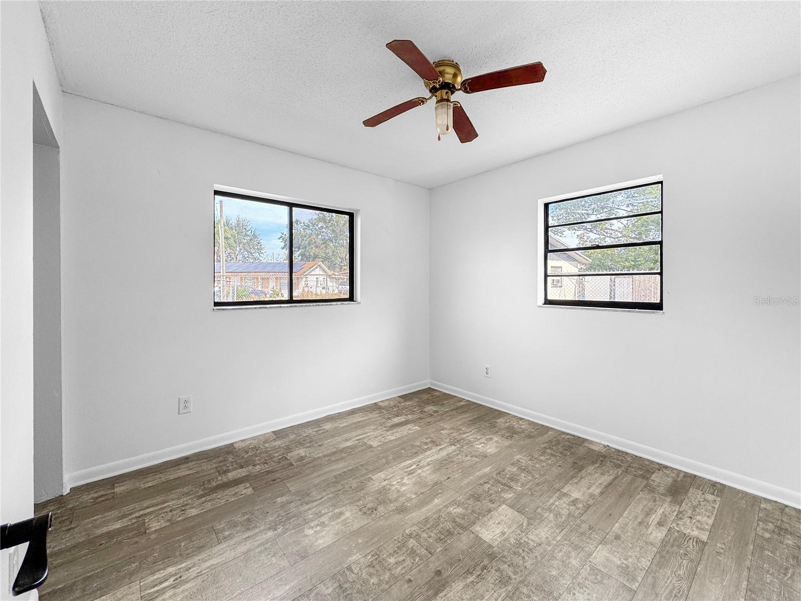 517 3RD CT SW
