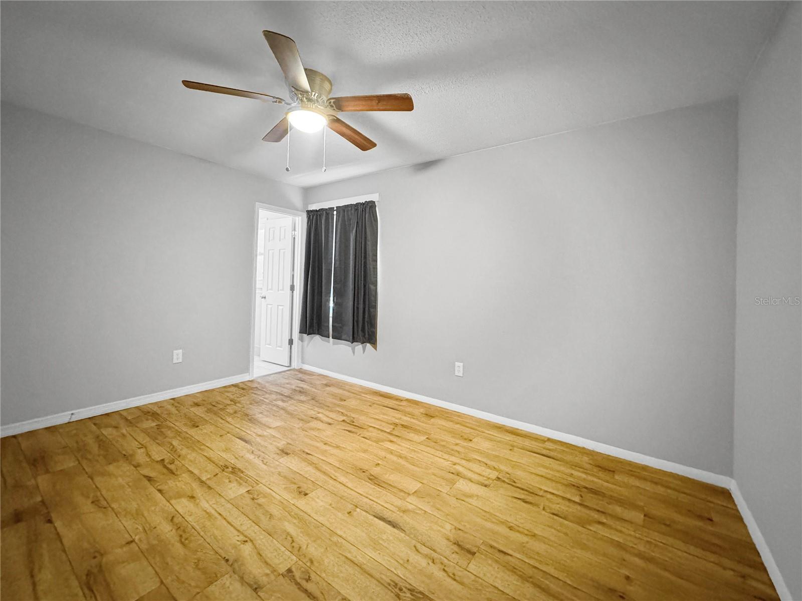 1003 COUNTY ROAD 17A W