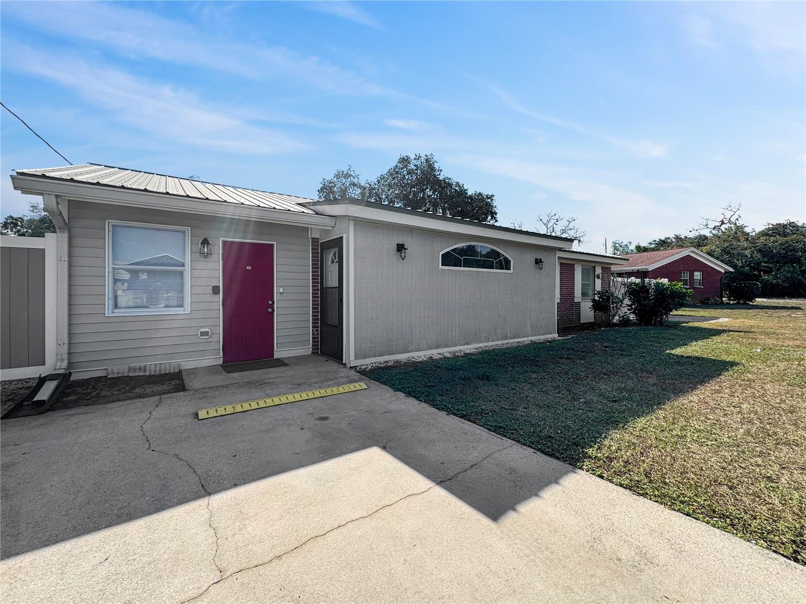 1003 COUNTY ROAD 17A W