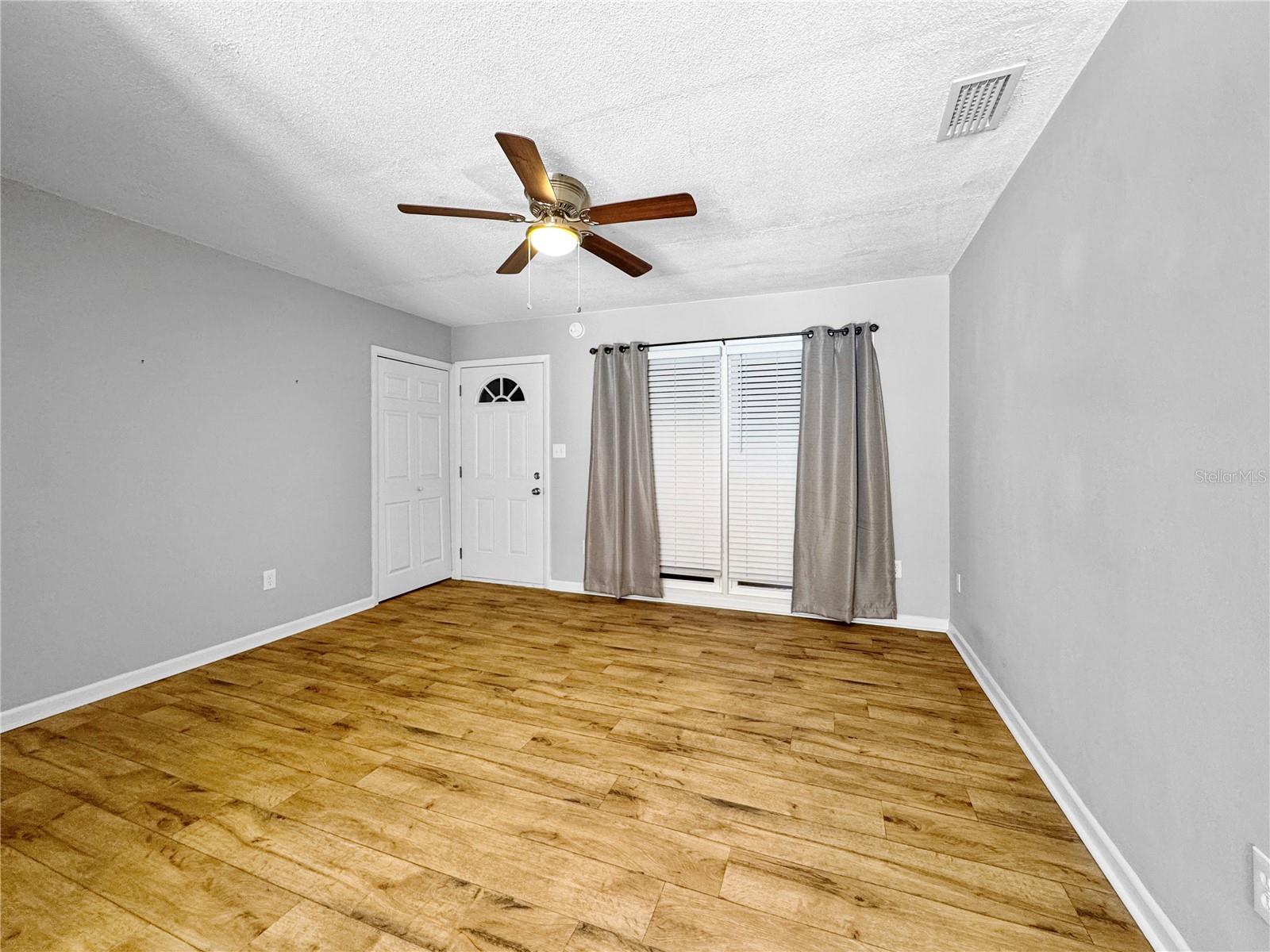 1003 COUNTY ROAD 17A W