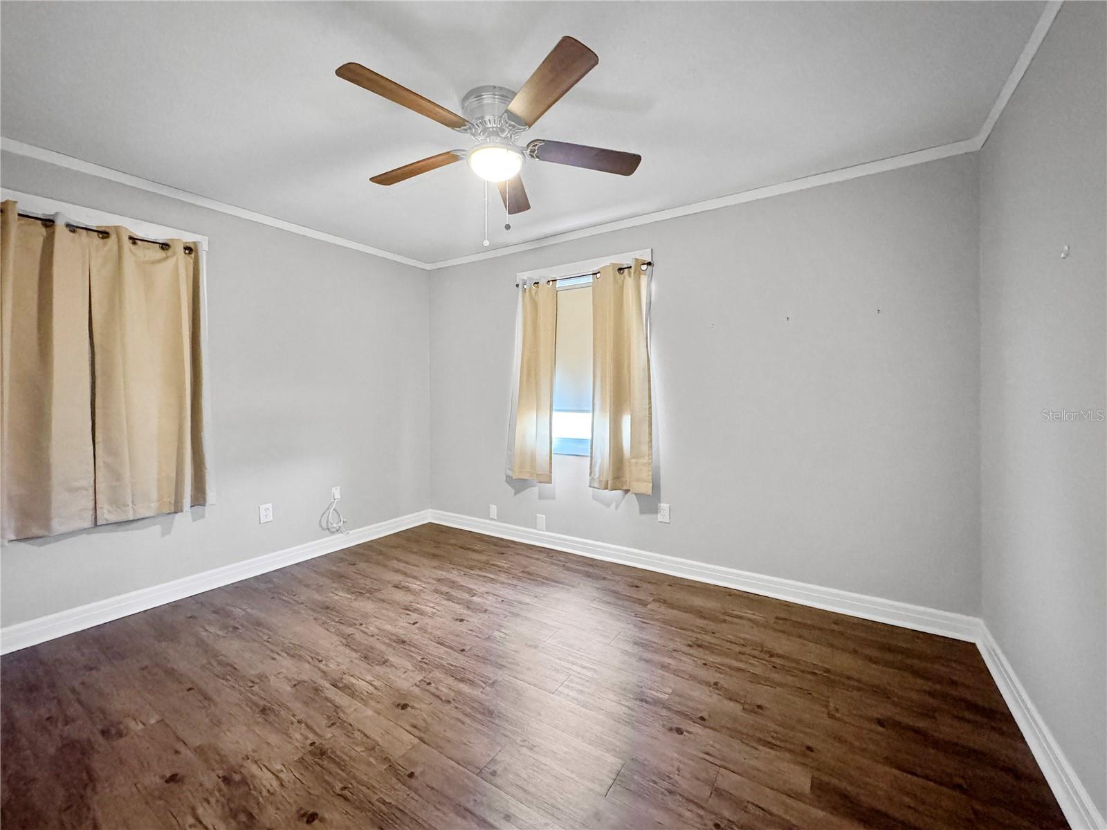 1003 COUNTY ROAD 17A W