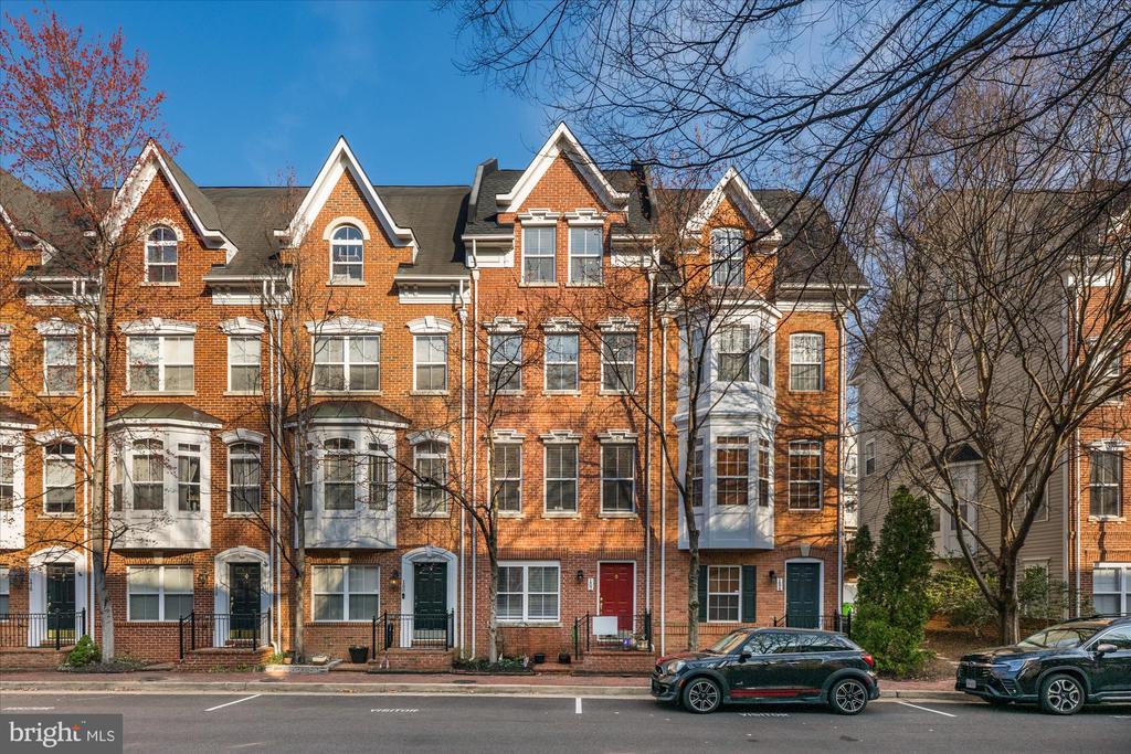 182 Martin Ln