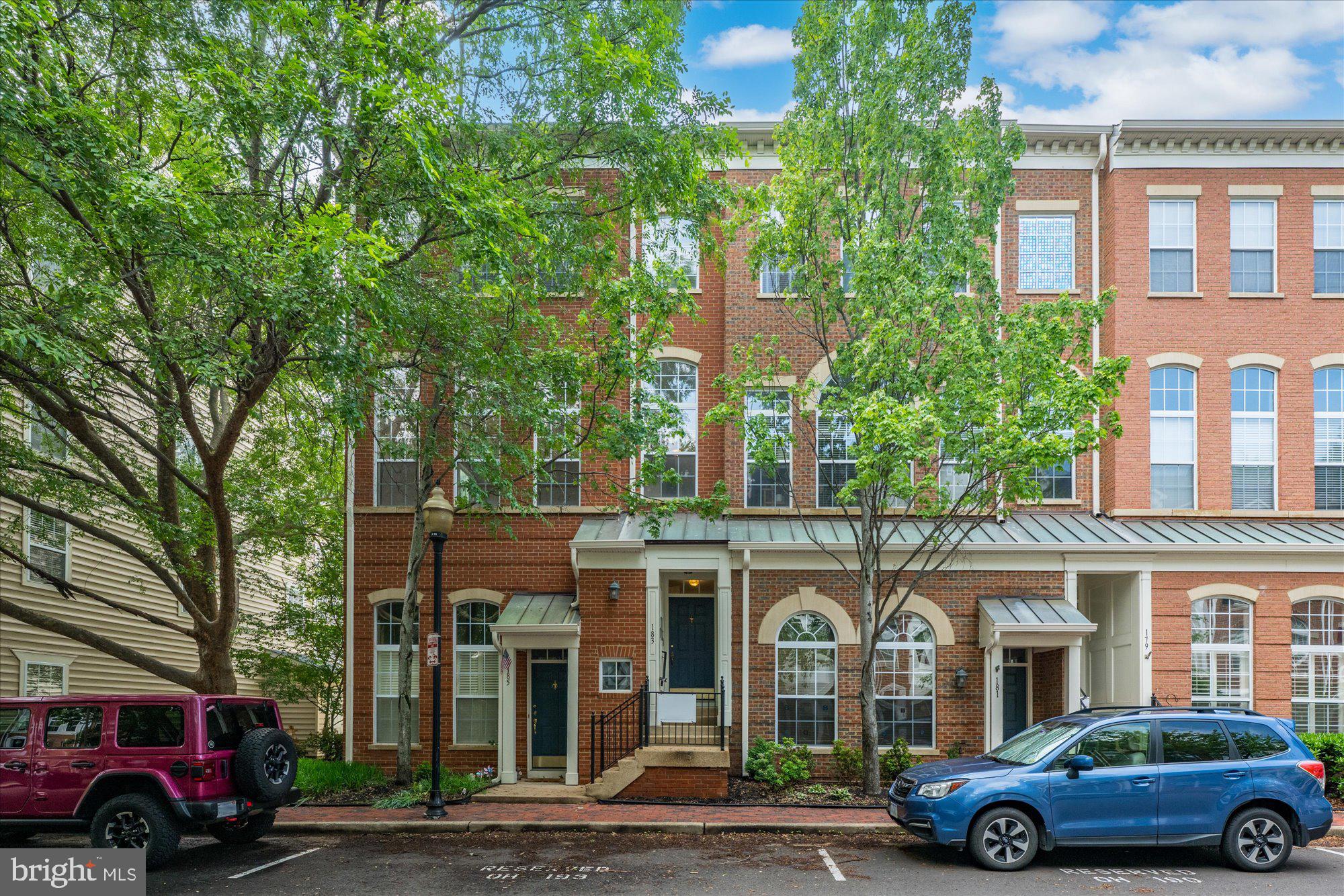183 Martin Ln