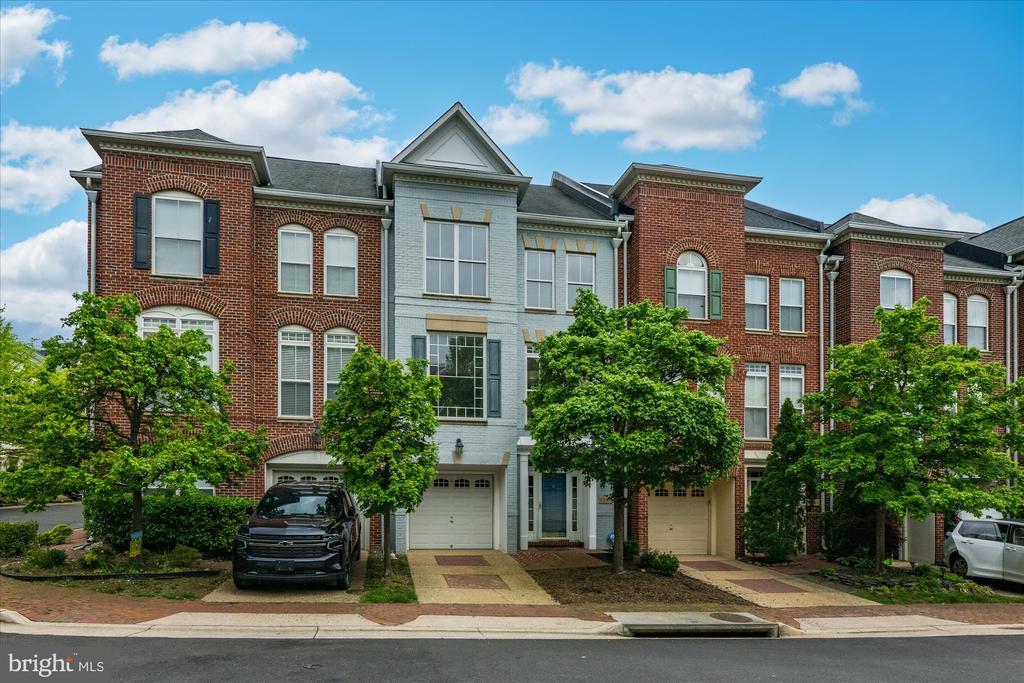 5267 Pocosin Ln