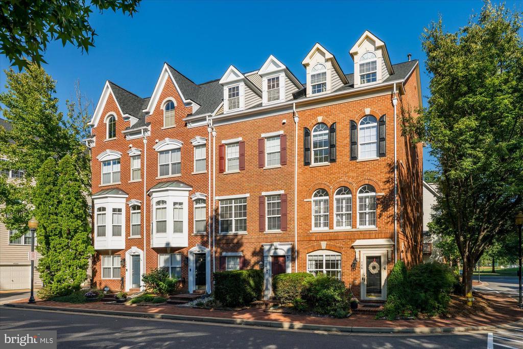 166 COMAY TERRACE