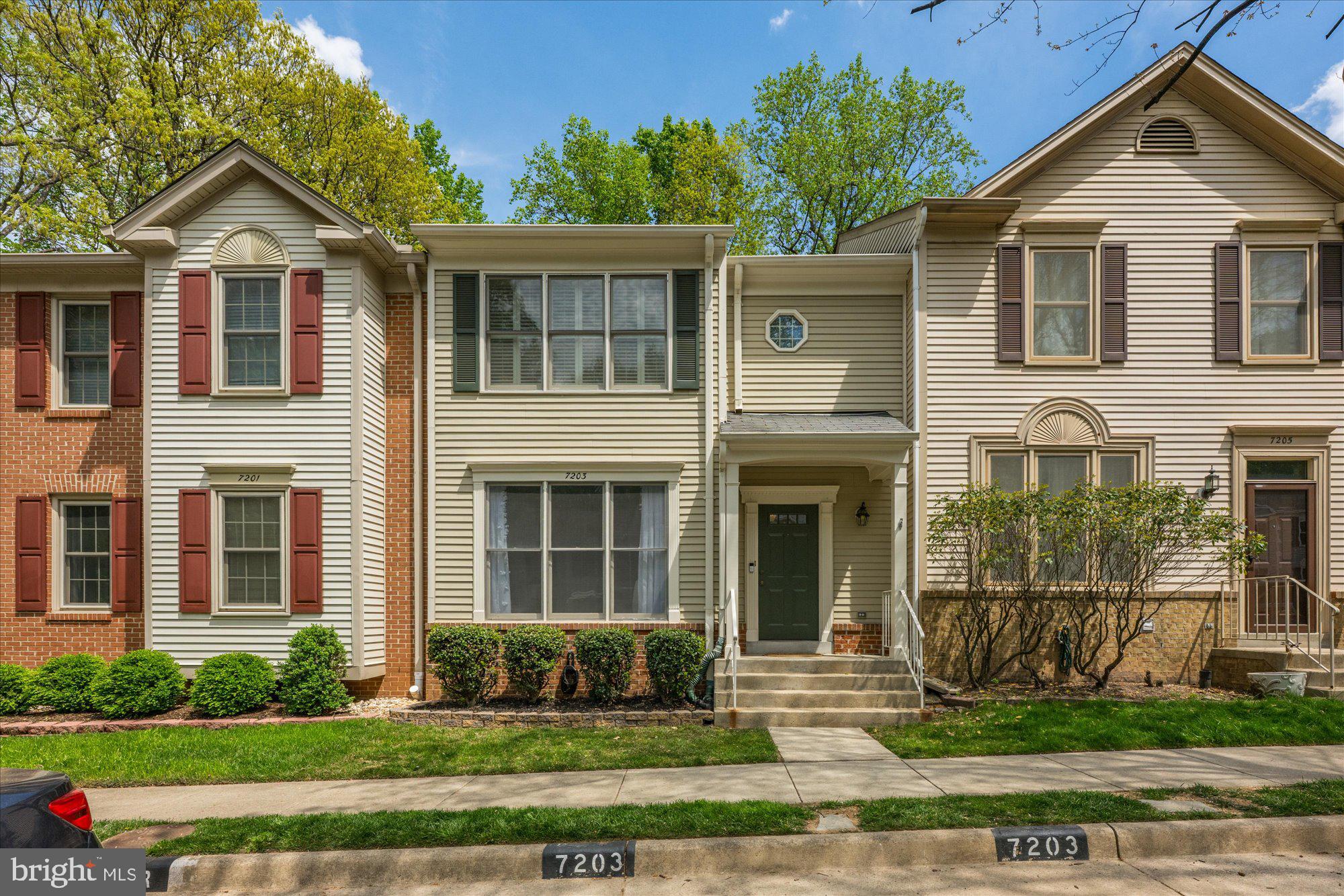 7203 Burton Hill Ct