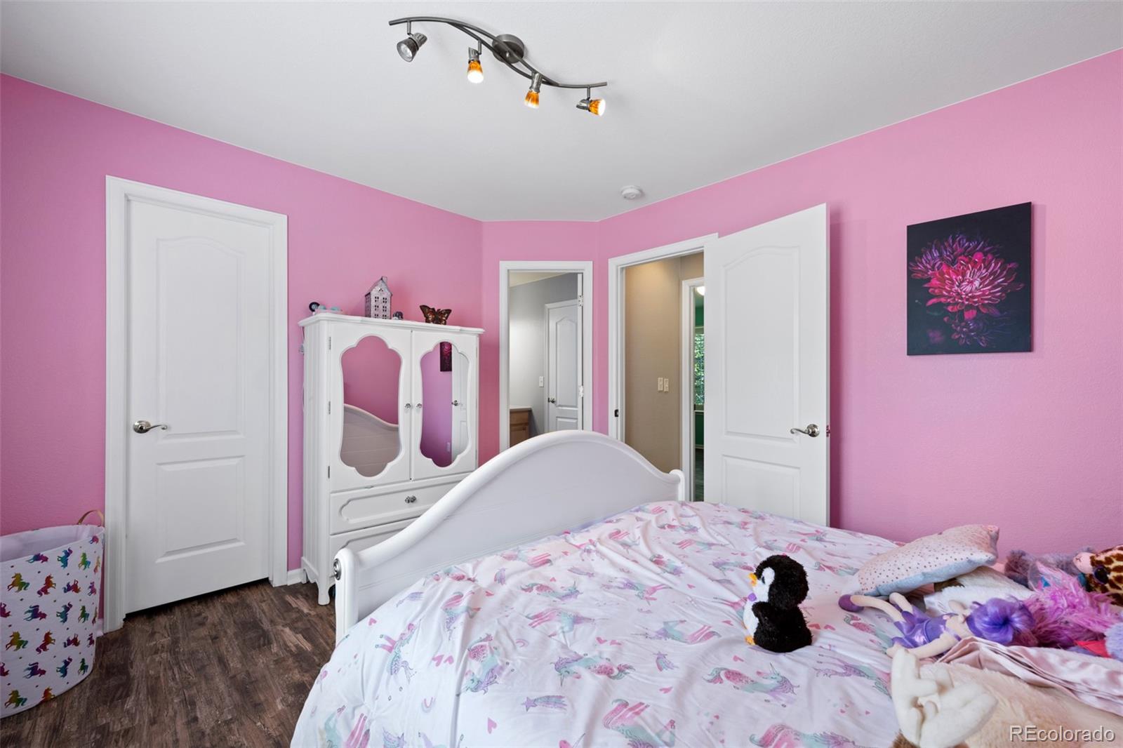 4124 E Hinsdale Circle