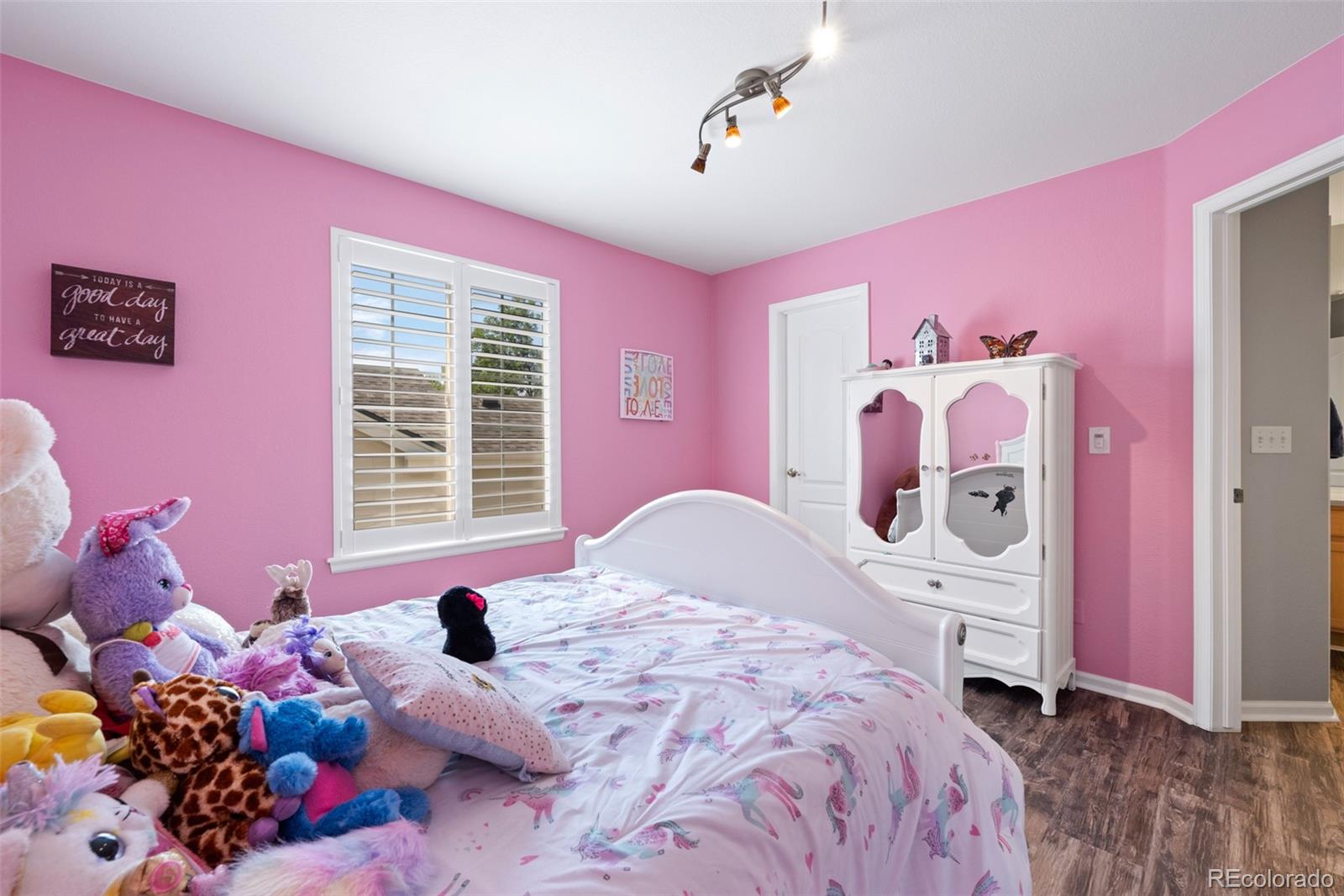 4124 E Hinsdale Circle