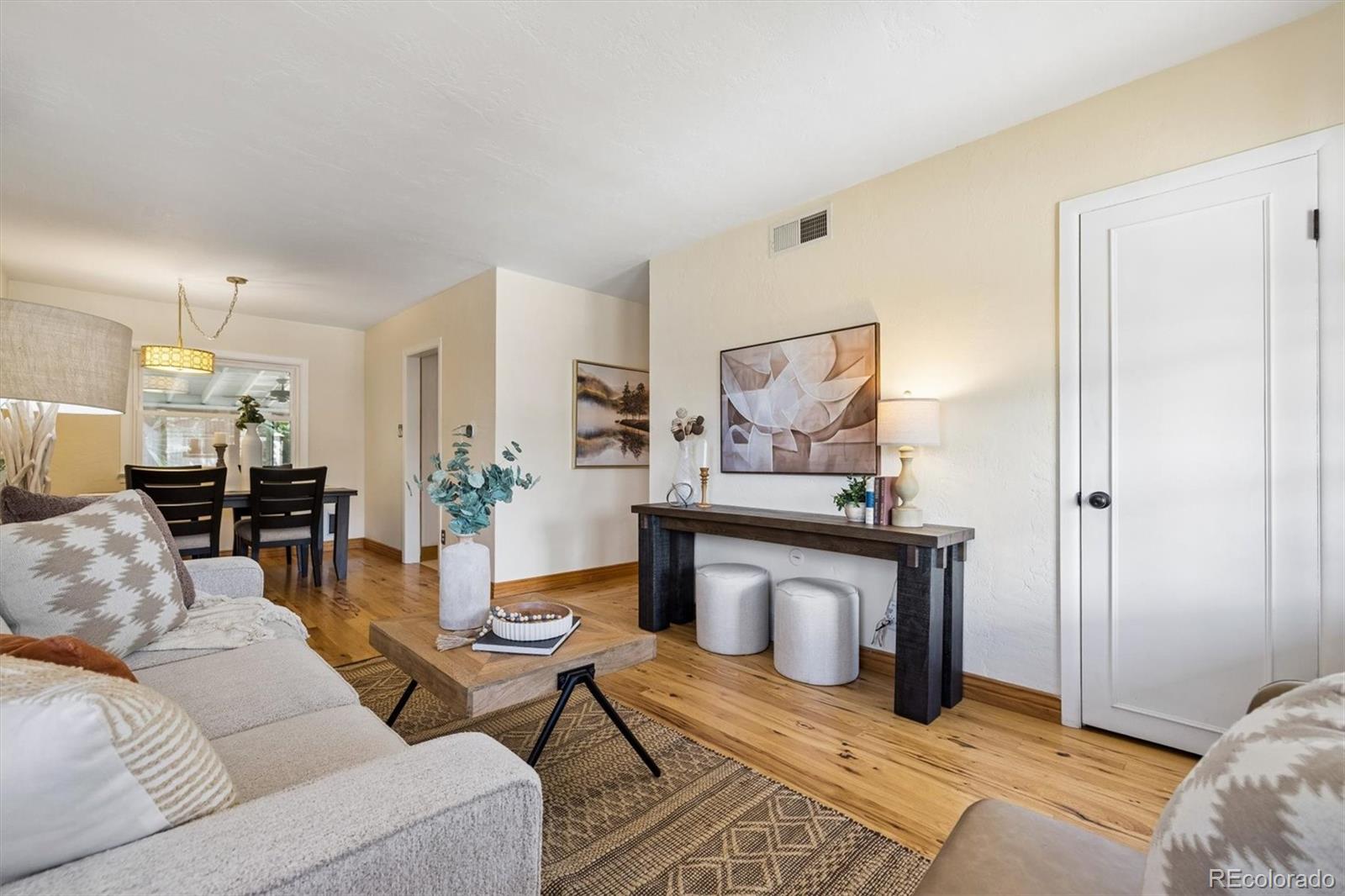 1543 S Osceola Way