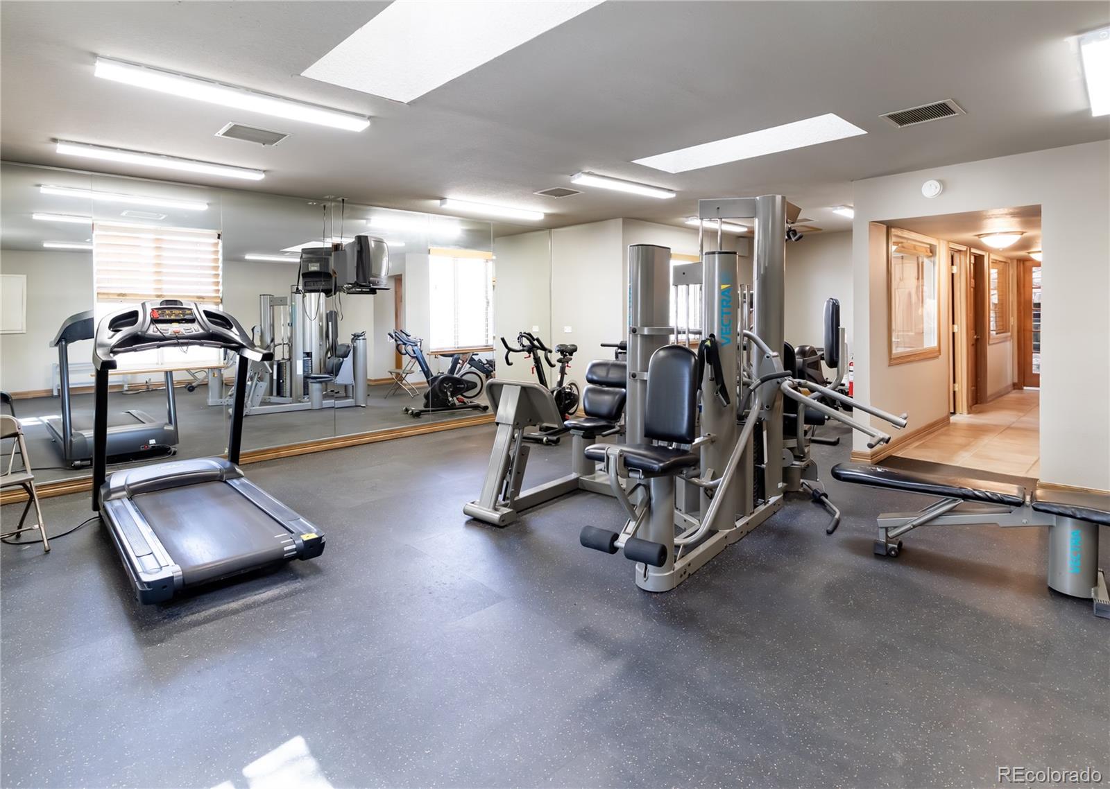 2716 E Otero Place Unit: 6