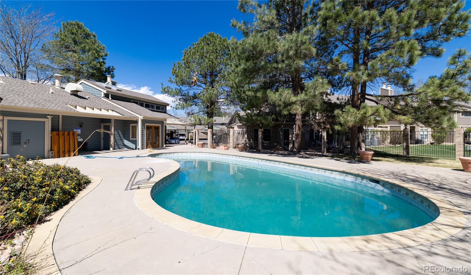 2716 E Otero Place Unit: 6