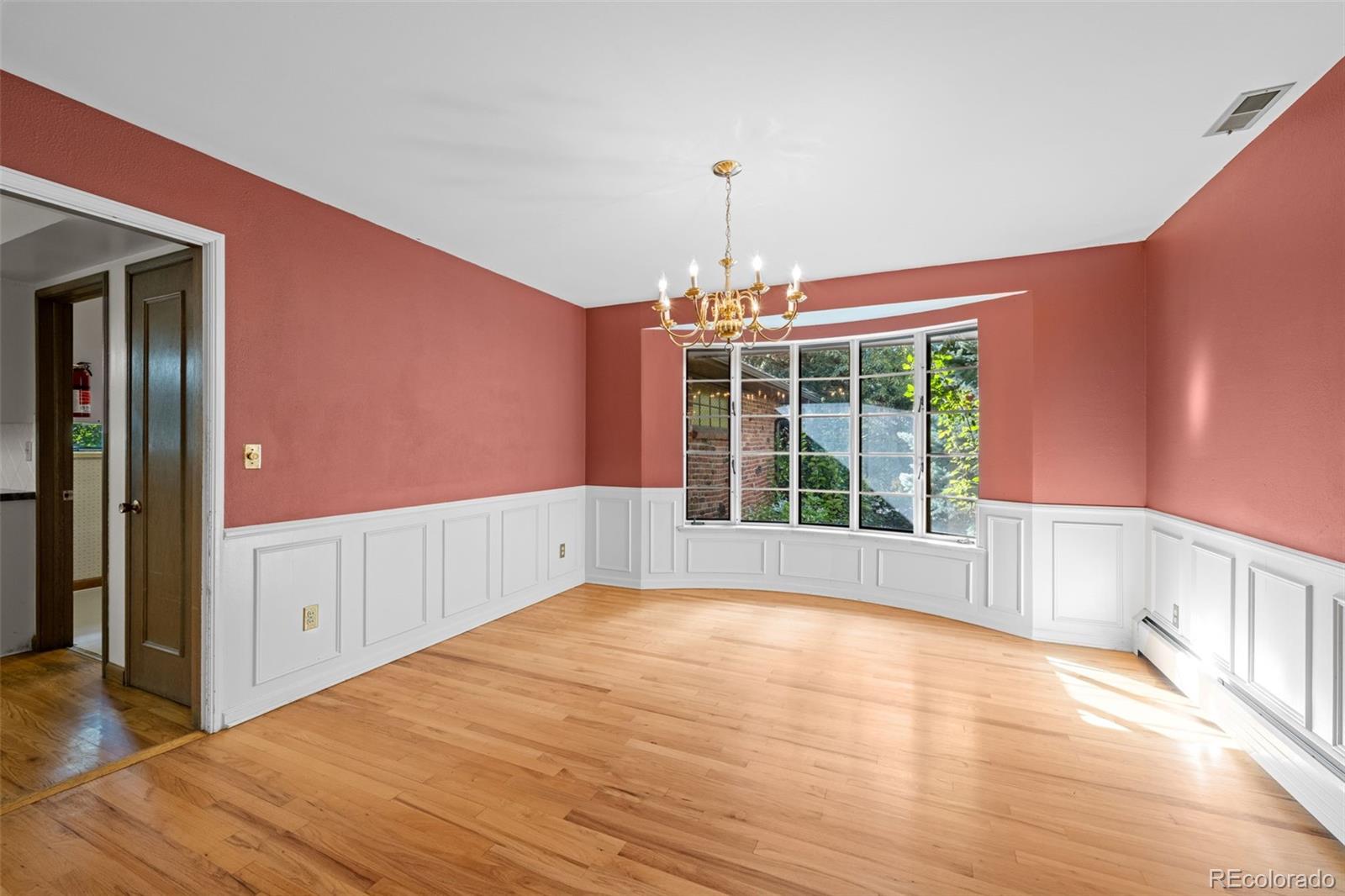 3920 S Clermont Street