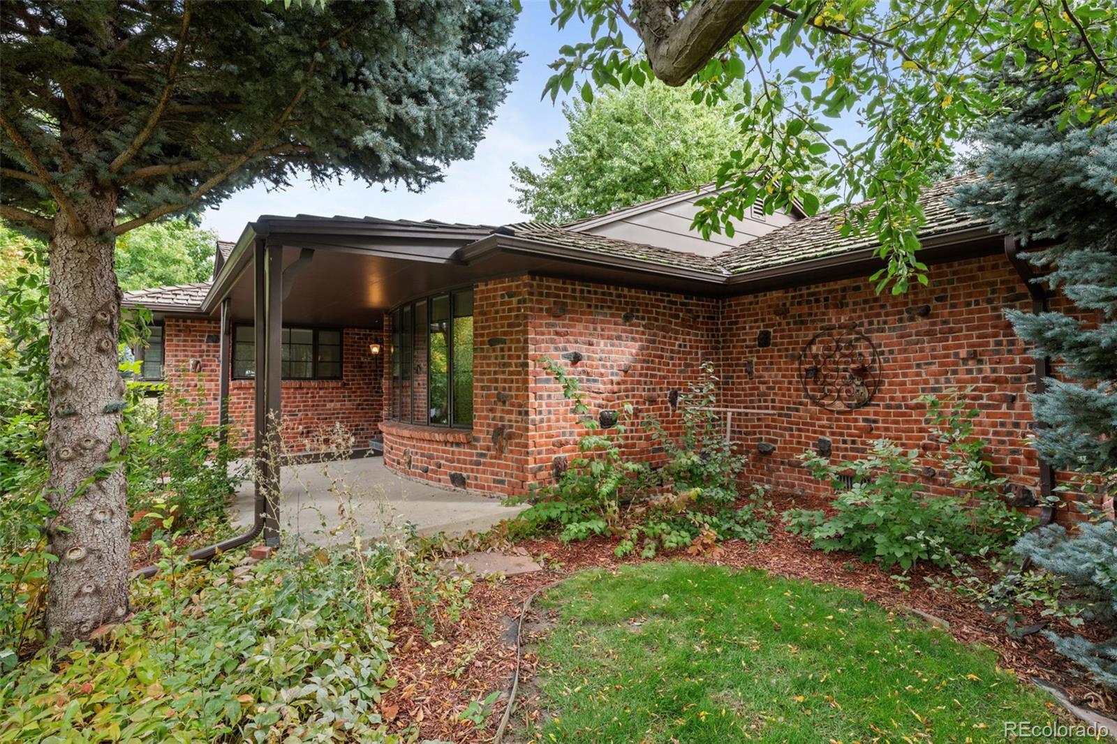 3920 S Clermont Street