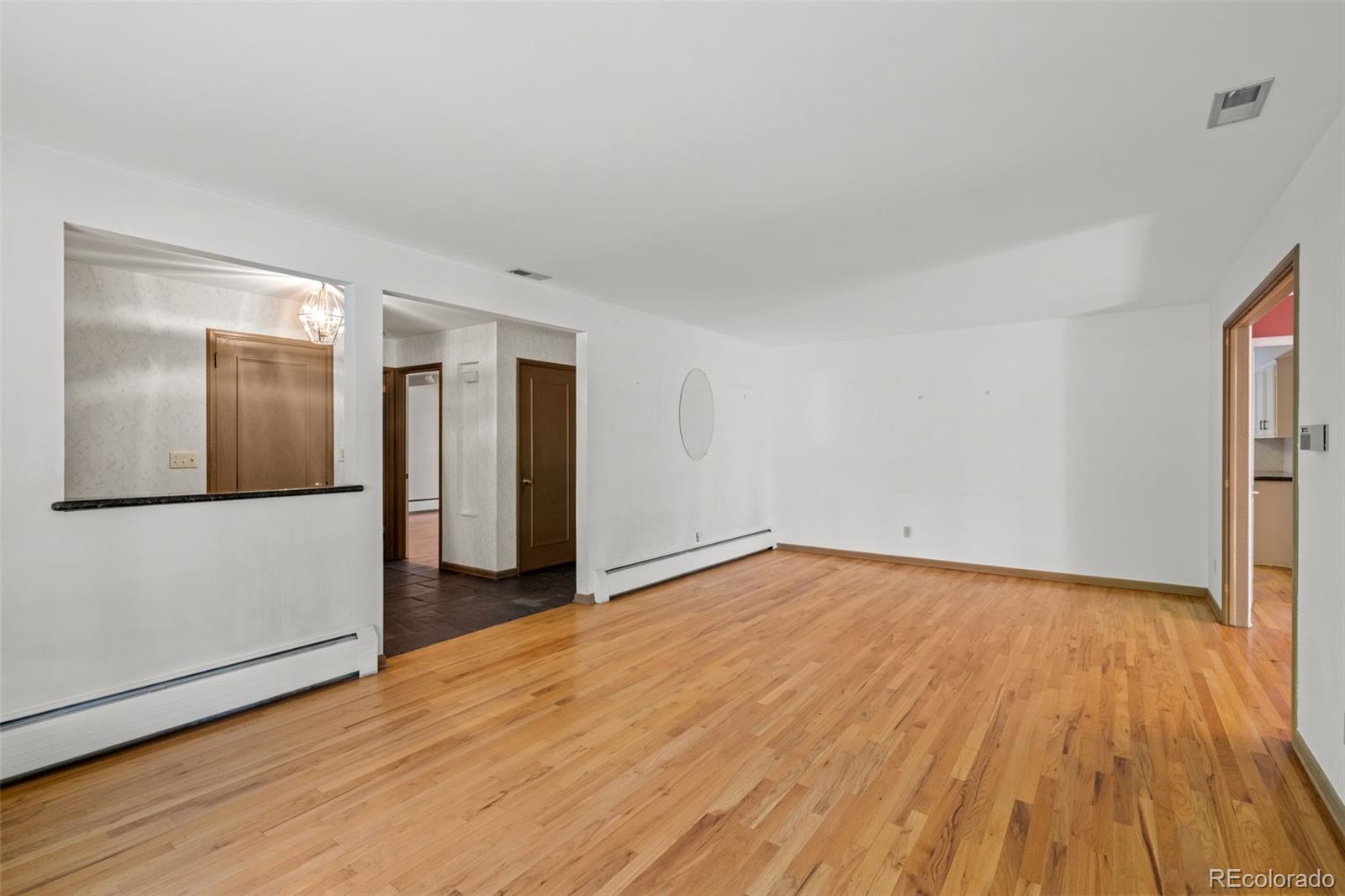 3920 S Clermont Street