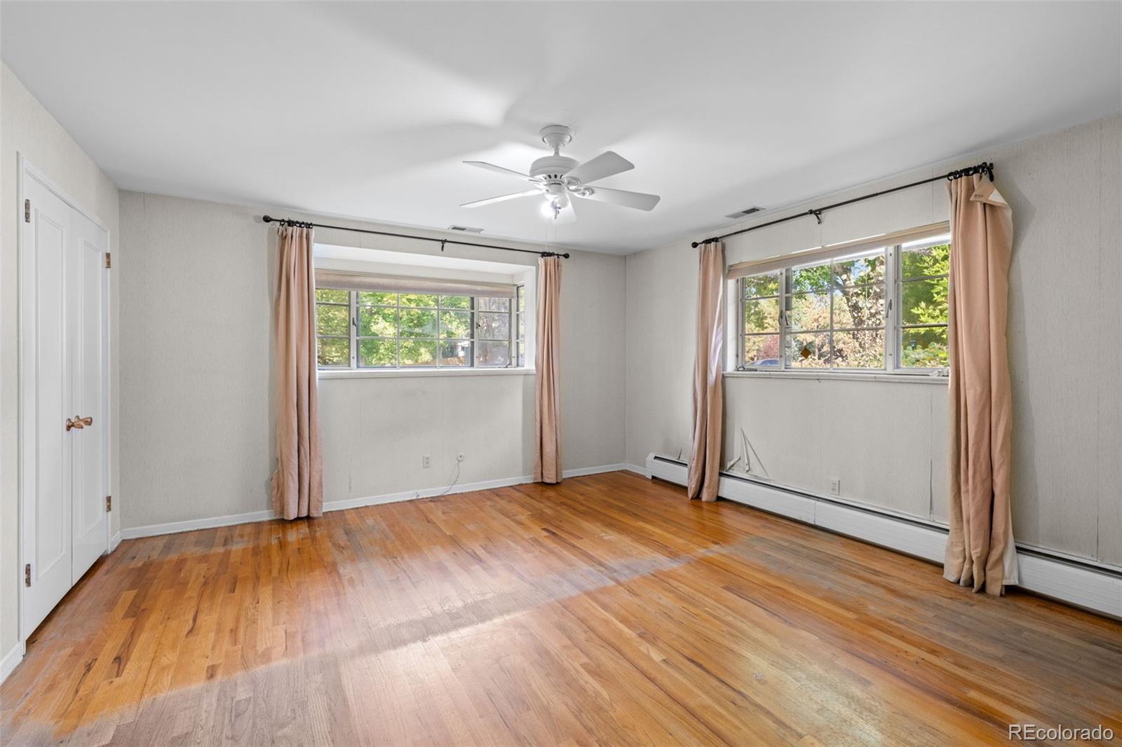 3920 S Clermont Street