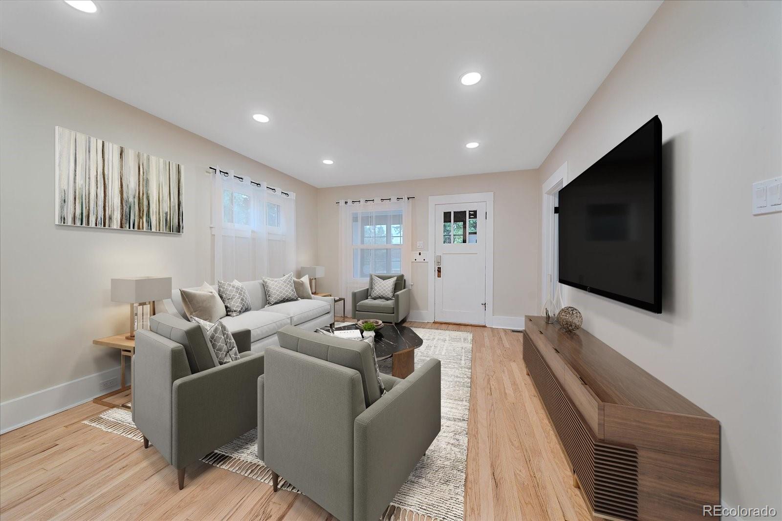 2082 S Lincoln Street