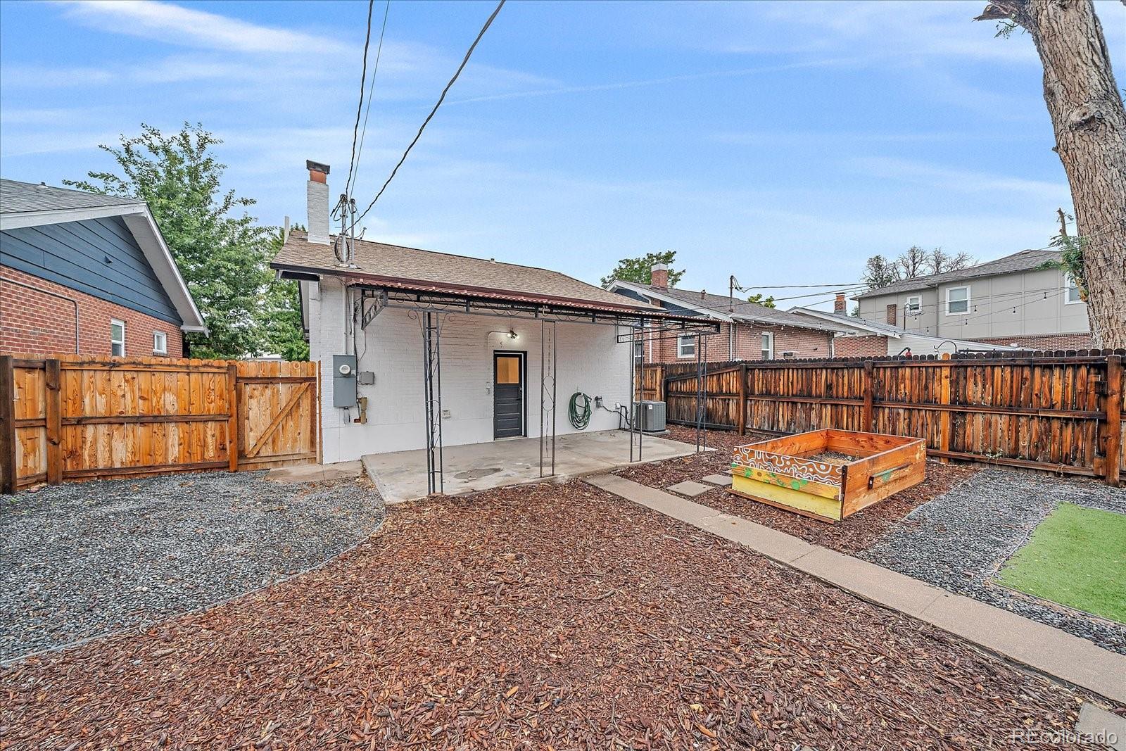 2082 S Lincoln Street