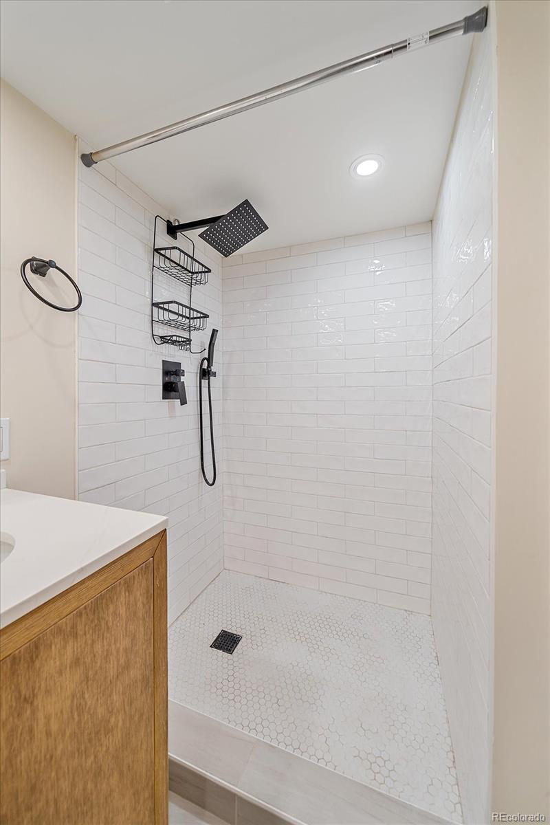 2082 S Lincoln Street