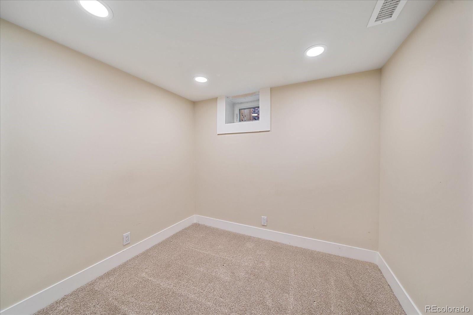 2082 S Lincoln Street