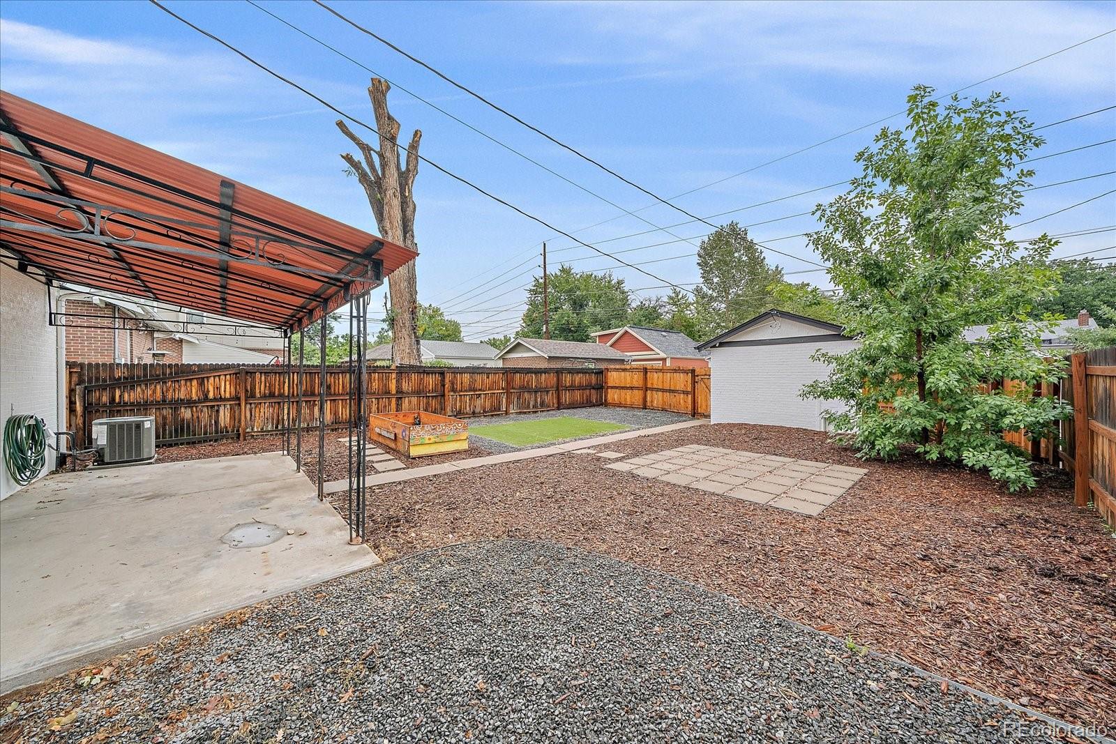 2082 S Lincoln Street