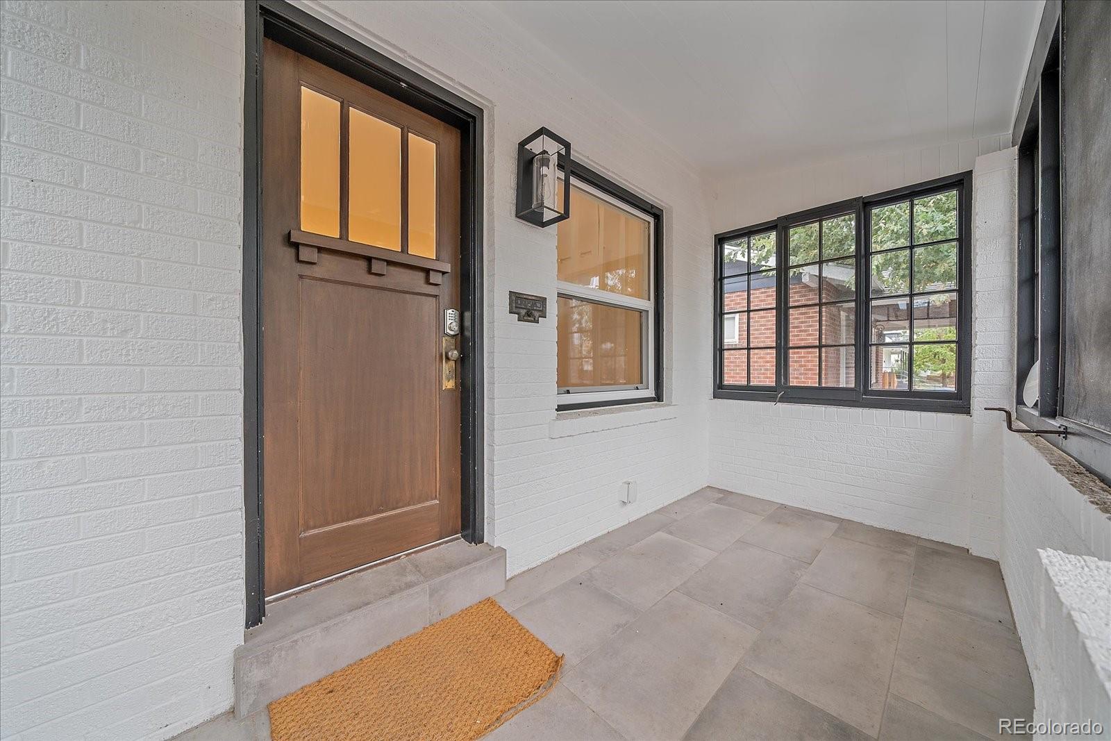 2082 S Lincoln Street