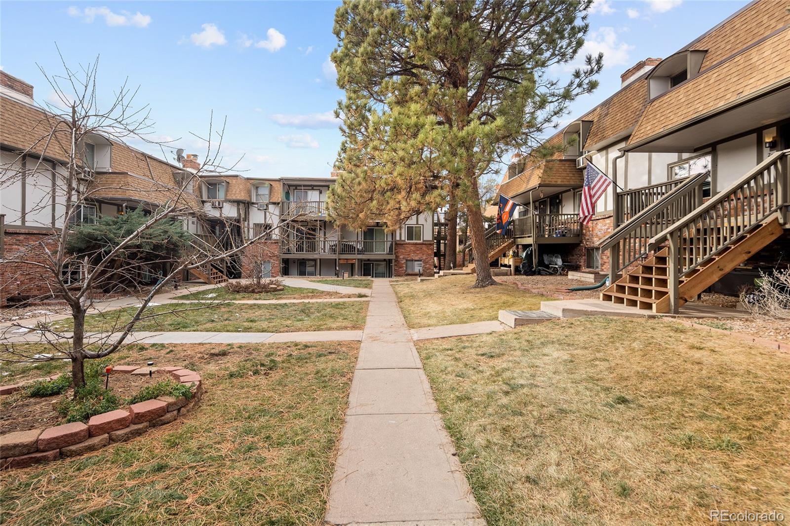 2700 S Holly Street Unit: 208