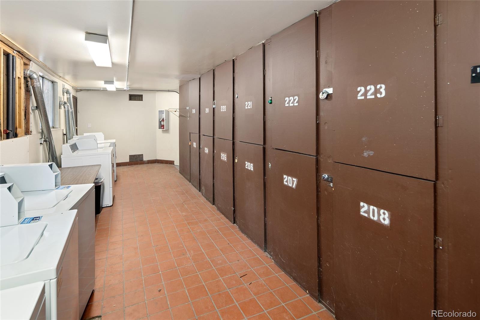 2700 S Holly Street Unit: 208