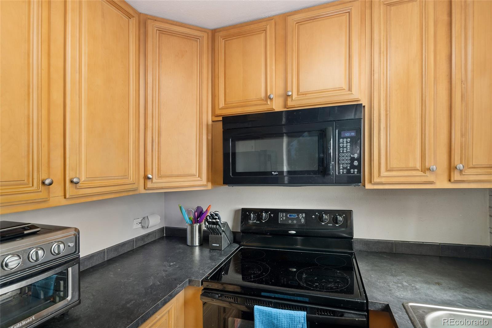 2700 S Holly Street Unit: 208