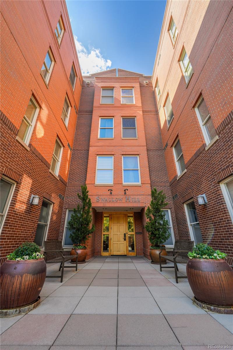 1631 N Emerson Street Unit: 301
