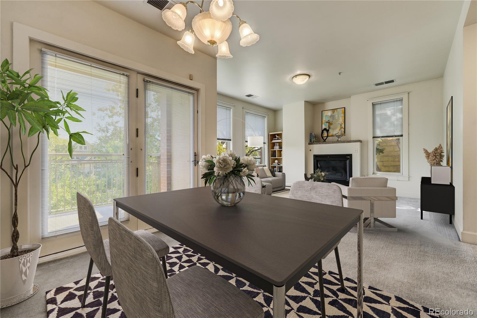 1631 N Emerson Street Unit: 301