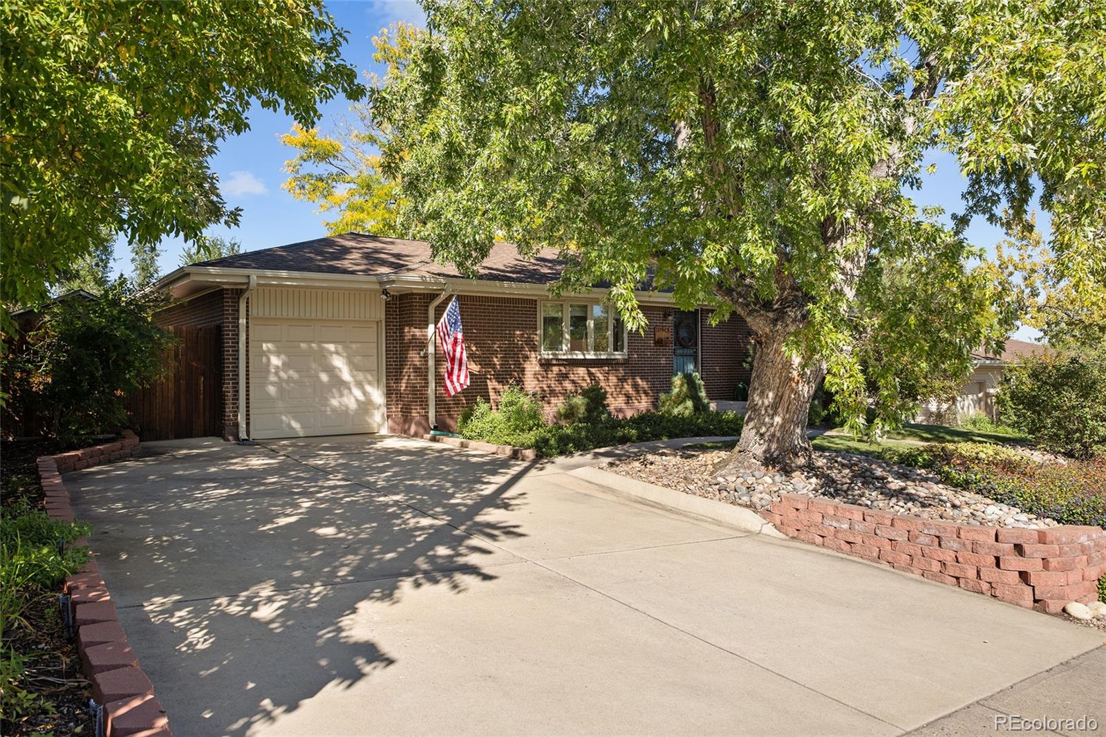 10943 W Exposition Place